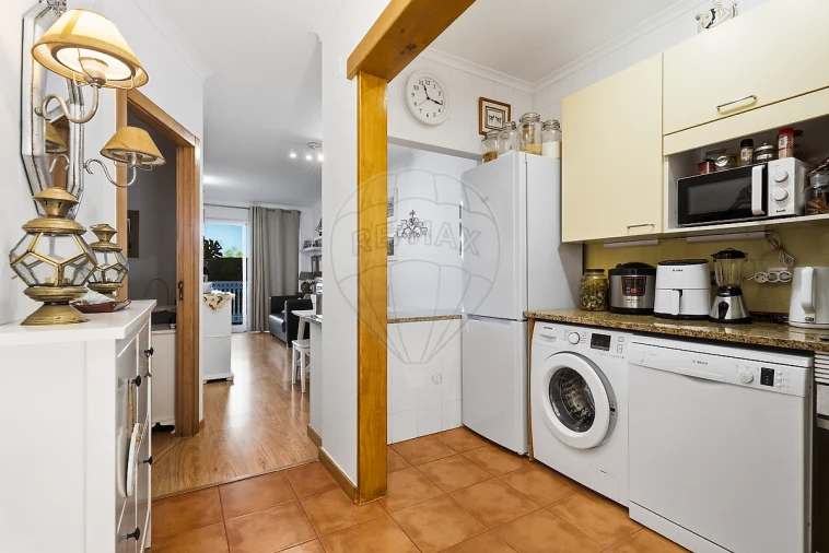 Apartamento T1 para Arrendamento em Silveira Foto 9