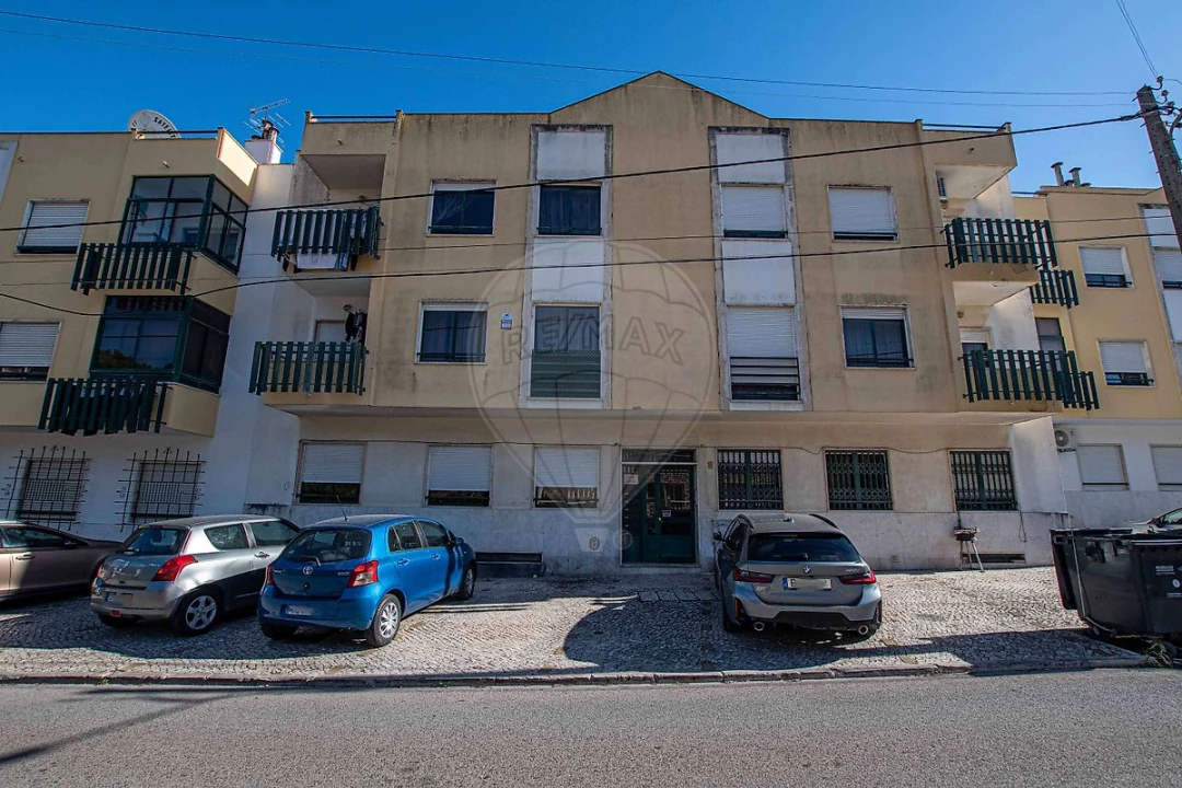 Apartamento T3 para Venda em Alverca do Ribatejo e Sobralinho Foto 2
