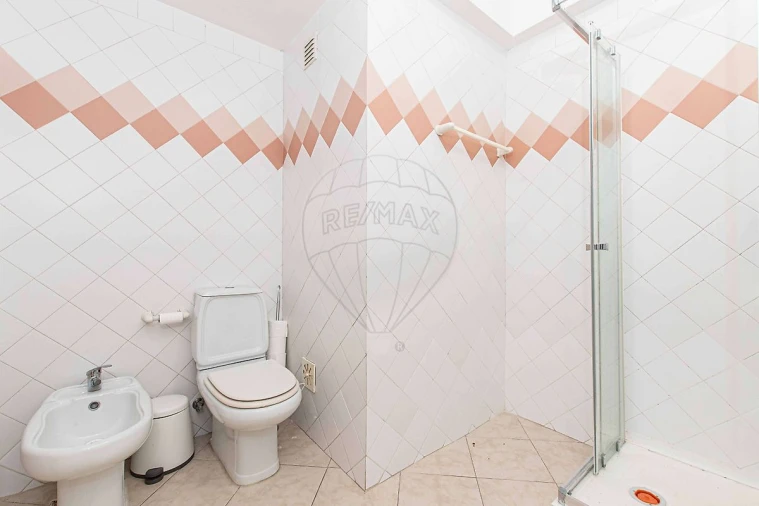 Apartamento T3 para Venda em Alverca do Ribatejo e Sobralinho Foto 9