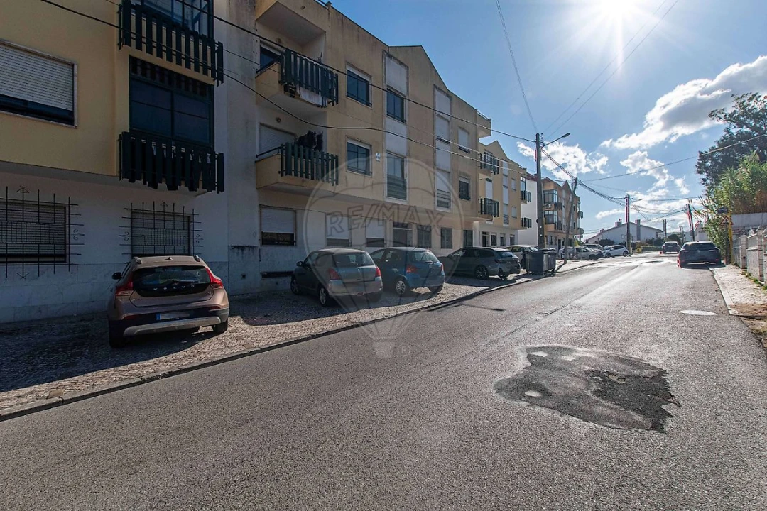 Apartamento T3 para Venda em Alverca do Ribatejo e Sobralinho Foto 5