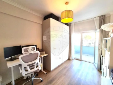 Apartamento T2 para Venda em Agualva e Mira-Sintra