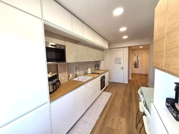 Apartamento T2 para Venda em Agualva e Mira-Sintra