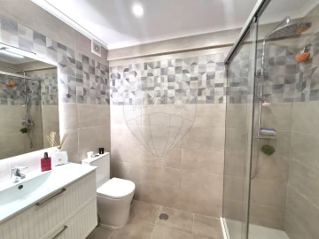 Apartamento T2 para Venda em Agualva e Mira-Sintra