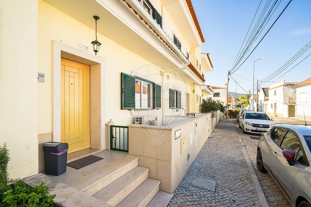 Moradia T3 para Venda em Abrigada e Cabanas de Torres Foto 3