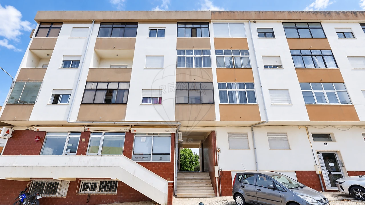 Apartamento T3 para Venda em Carregado e Cadafais Foto 1