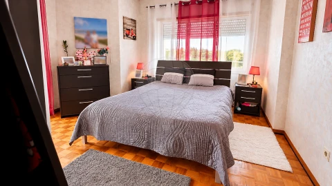 Apartamento T3 para Venda em Carregado e Cadafais
