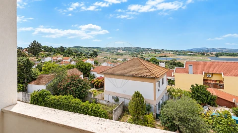 Apartamento T3 para Venda em Carregado e Cadafais