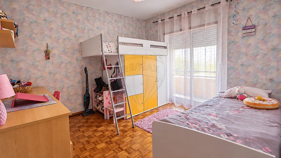 Apartamento T3 para Venda em Carregado e Cadafais Foto 10