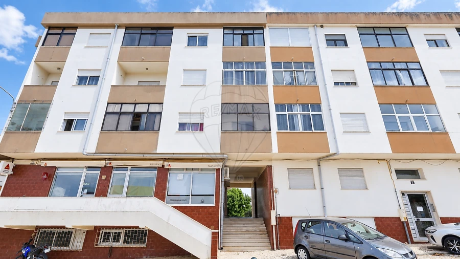 Apartamento T3 para Venda em Carregado e Cadafais