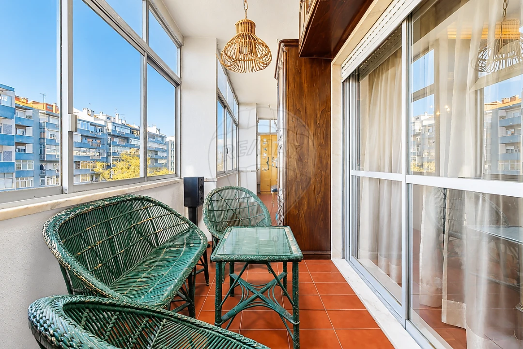 Apartamento T4 para Venda em Alvalade Foto 37