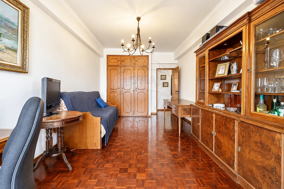 Apartamento T4 para Venda em Alvalade Foto 21