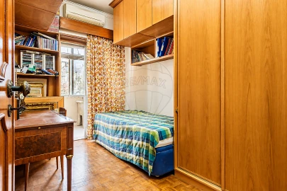 Apartamento T4 para Venda em Alvalade