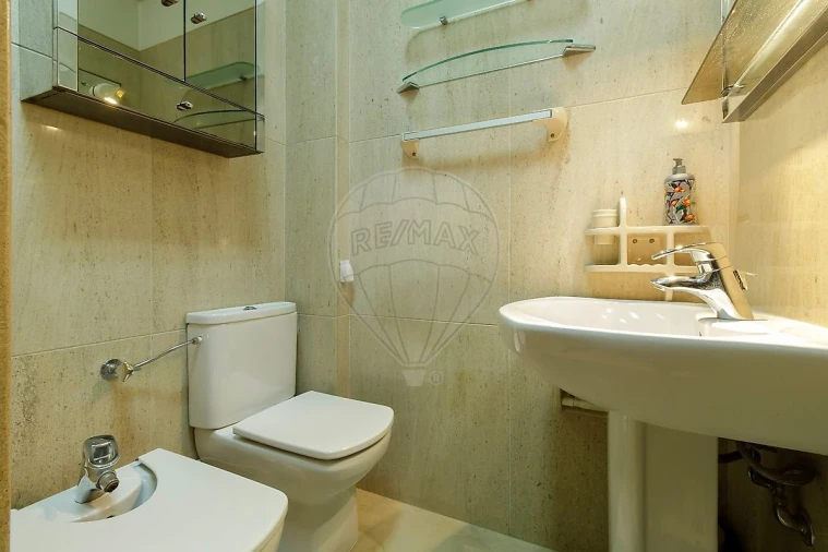 Apartamento T4 para Venda em Alvalade Foto 24