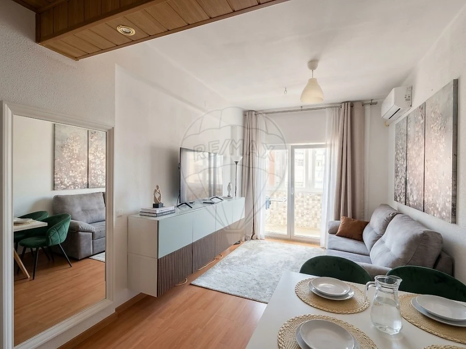 Apartamento T1 para Venda em Oeiras e São Julião da Barra, Paço de Arcos e Caxias Foto 2