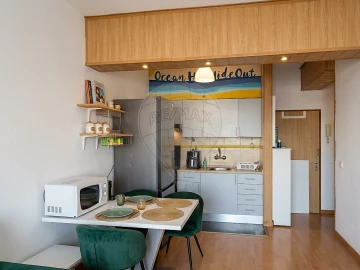 Apartamento T1 para Venda em Oeiras e São Julião da Barra, Paço de Arcos e Caxias