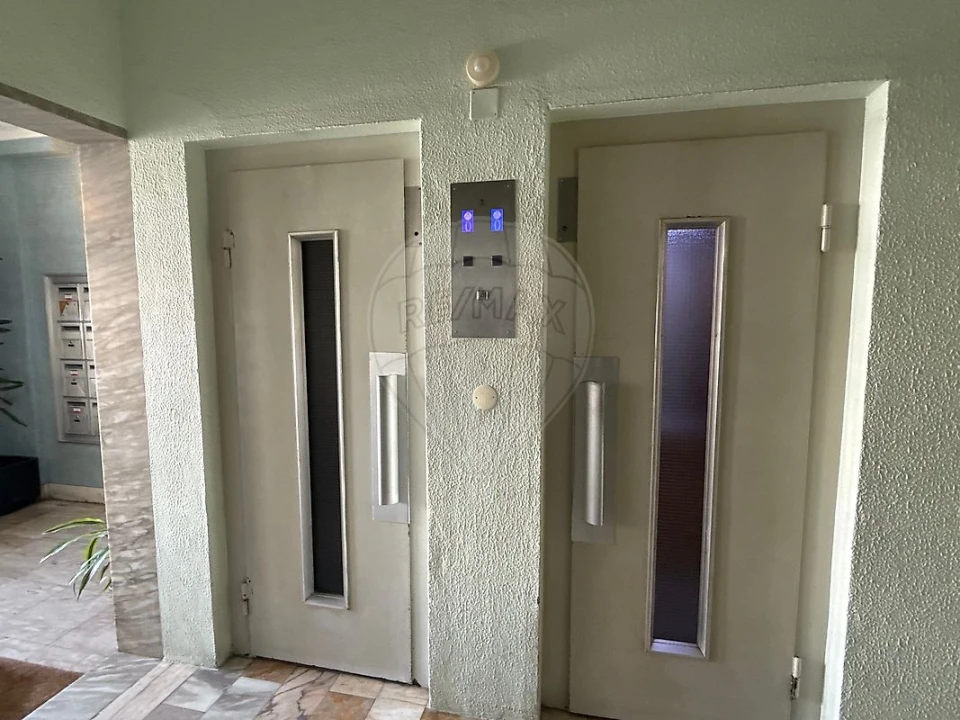 Apartamento T1 para Venda em Oeiras e São Julião da Barra, Paço de Arcos e Caxias Foto 9