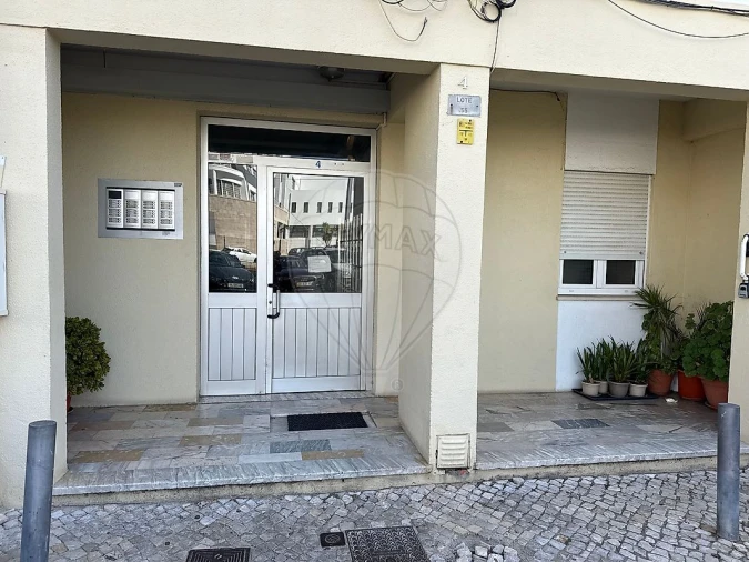 Apartamento T1 para Venda em Oeiras e São Julião da Barra, Paço de Arcos e Caxias Foto 8