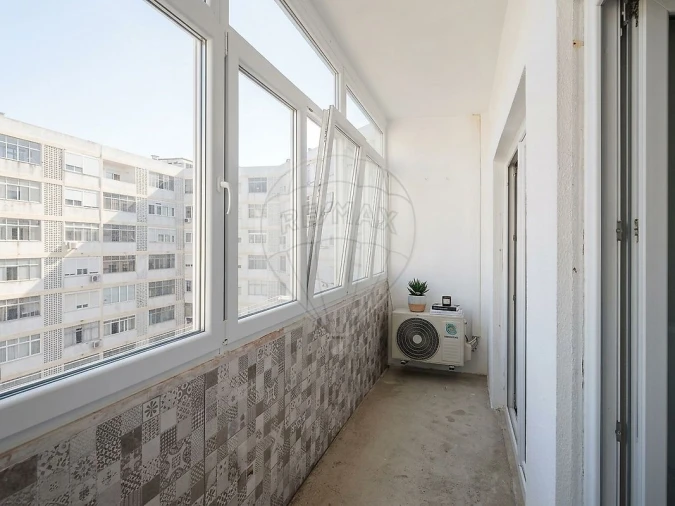 Apartamento T1 para Venda em Oeiras e São Julião da Barra, Paço de Arcos e Caxias Foto 7