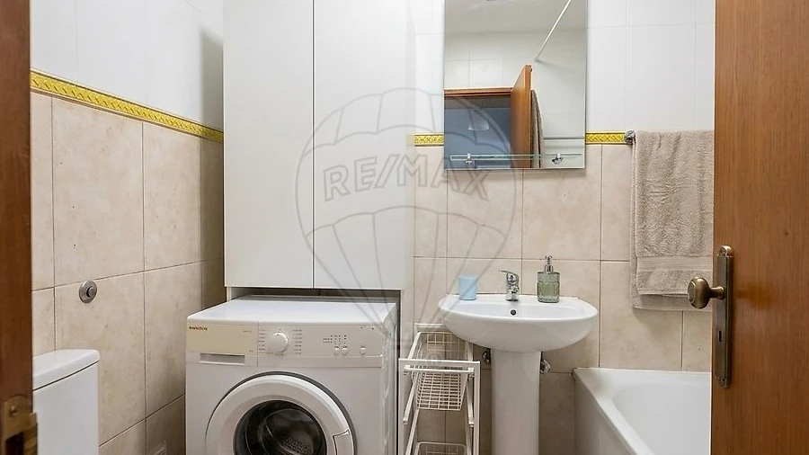 Apartamento T1 para Venda em Oeiras e São Julião da Barra, Paço de Arcos e Caxias
