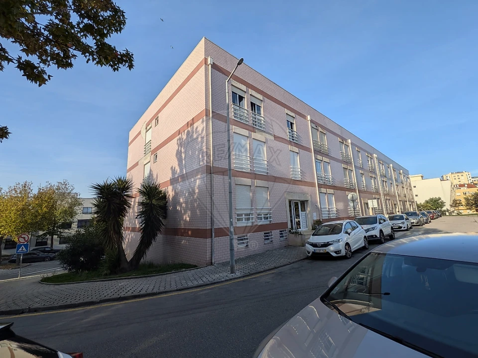Apartamento T3 para Venda em Glória e Vera Cruz Foto 1