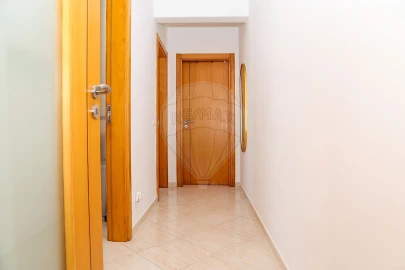 Apartamento T1 para Venda em Azambuja