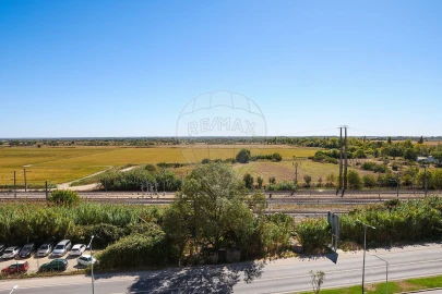 Apartamento T1 para Venda em Azambuja