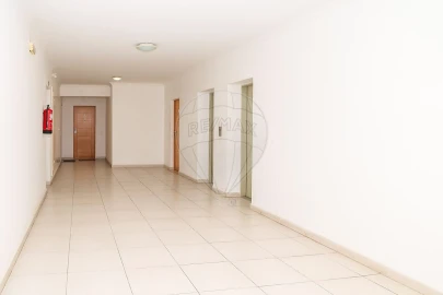 Apartamento T1 para Venda em Azambuja