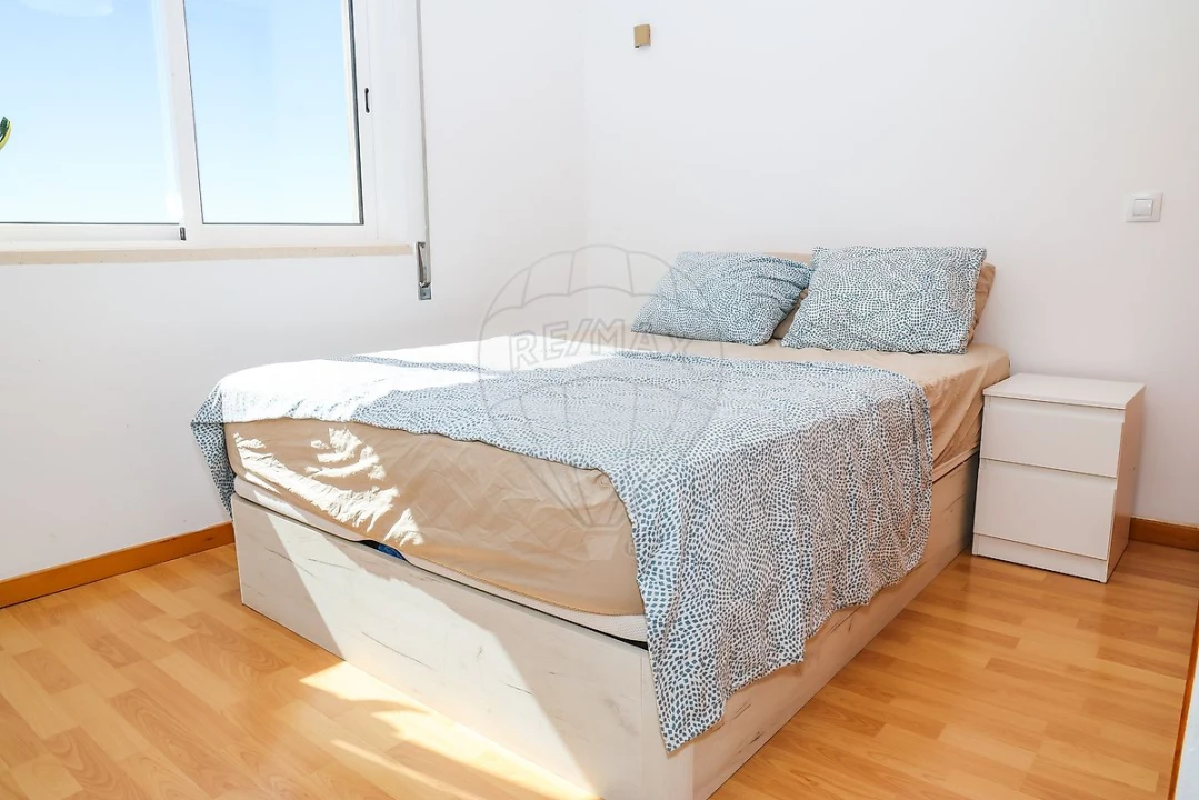 Apartamento T1 para Venda em Azambuja Foto 8