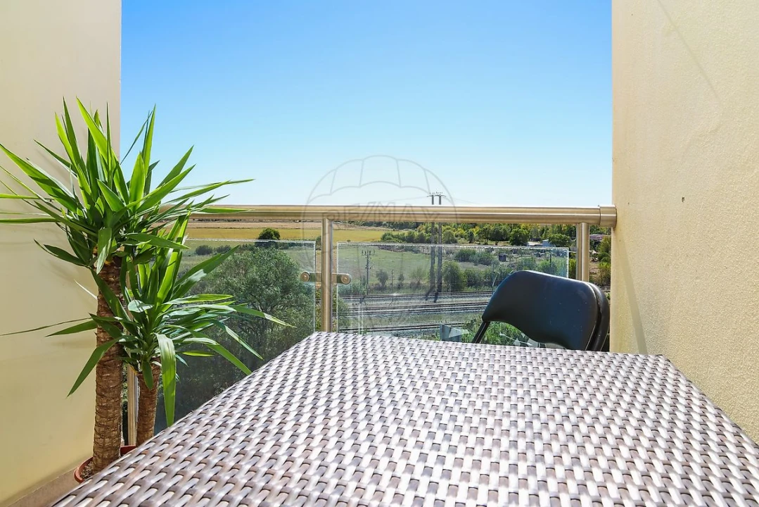 Apartamento T1 para Venda em Azambuja Foto 38