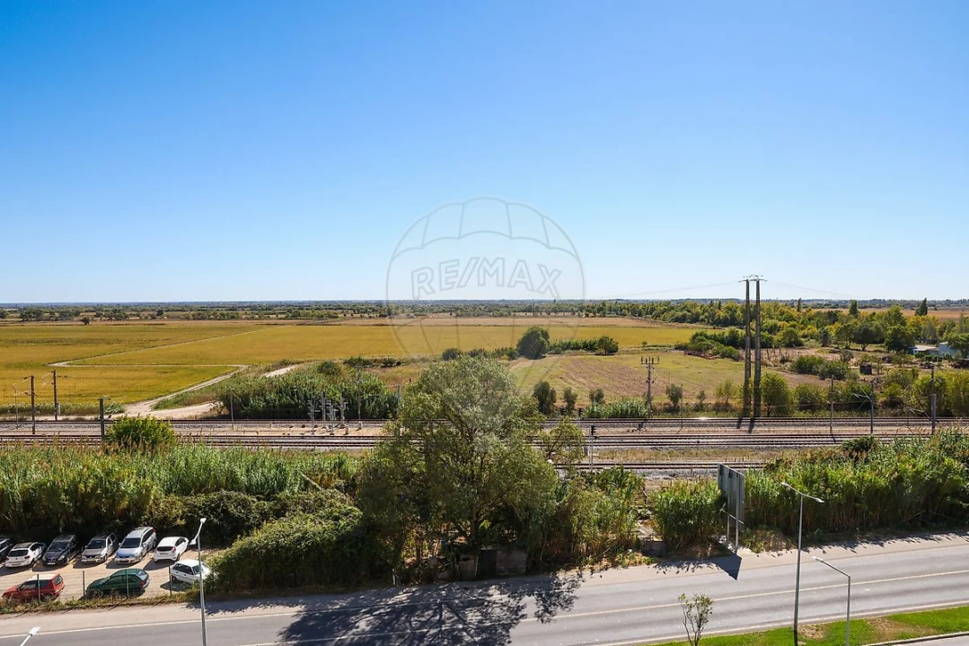 Apartamento T1 para Venda em Azambuja Foto 14