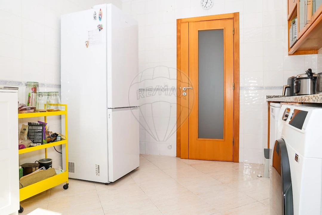 Apartamento T1 para Venda em Azambuja Foto 23