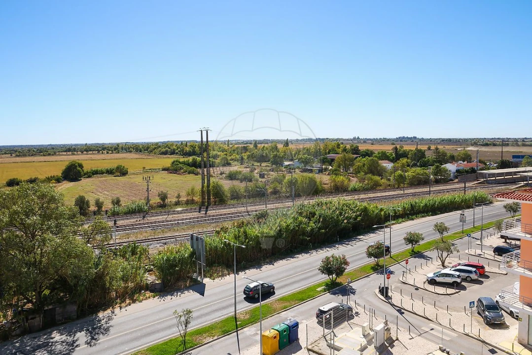 Apartamento T1 para Venda em Azambuja Foto 12