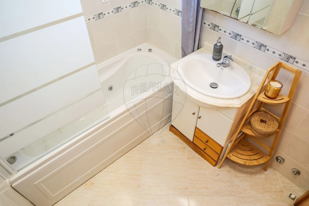 Apartamento T1 para Venda em Azambuja Foto 4