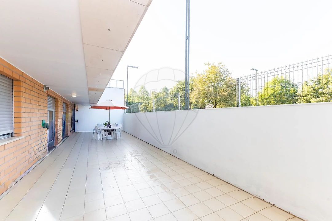 Apartamento T2 para Venda em Castêlo da Maia Foto 12