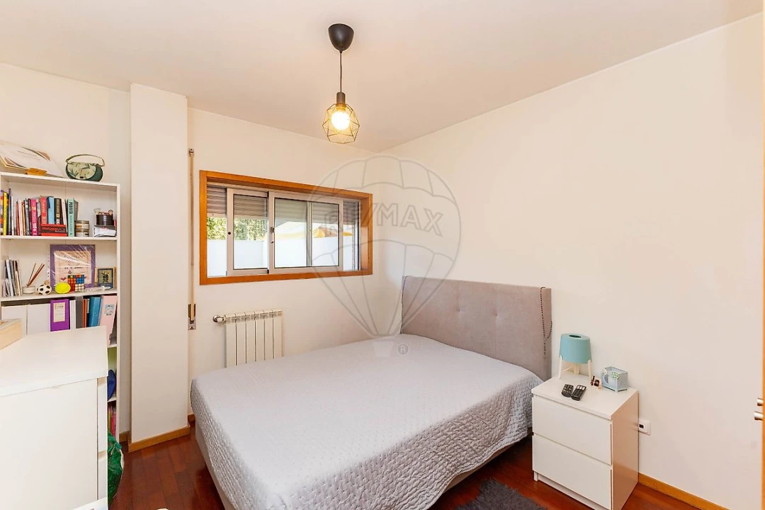 Apartamento T2 para Venda em Castêlo da Maia Foto 16