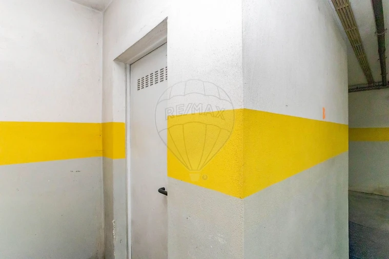 Apartamento T2 para Venda em Castêlo da Maia Foto 20