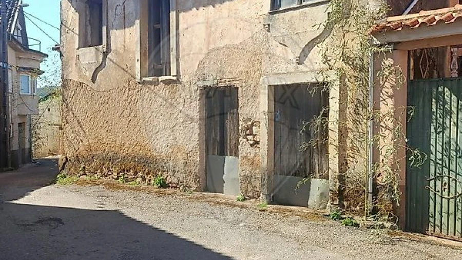 Moradia T3 para Venda em Sazes do Lorvão
