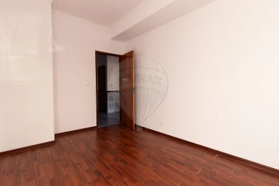 Apartamento T2 para Venda em Mina de Água