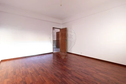 Apartamento T2 para Venda em Mina de Água