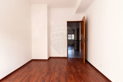 Apartamento T2 para Venda em Mina de Água