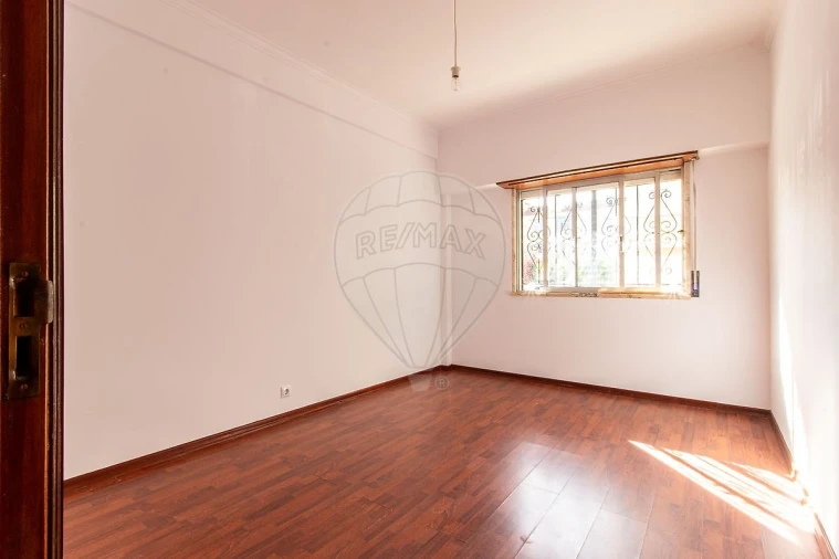 Apartamento T2 para Venda em Mina de Água Foto 4