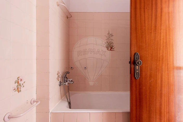 Apartamento T2 para Venda em Mina de Água Foto 10