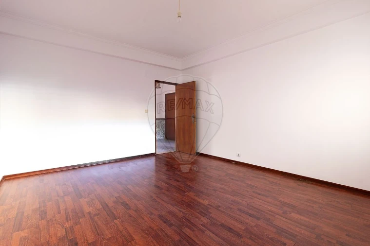 Apartamento T2 para Venda em Mina de Água Foto 15