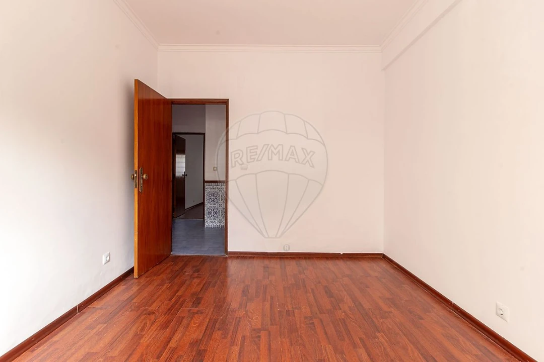 Apartamento T2 para Venda em Mina de Água Foto 7