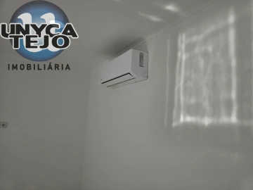 Apartamento T2 para Venda em Baixa da Banheira e Vale da Amoreira