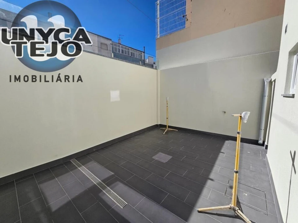 Apartamento T2 para Venda em Baixa da Banheira e Vale da Amoreira Foto 19