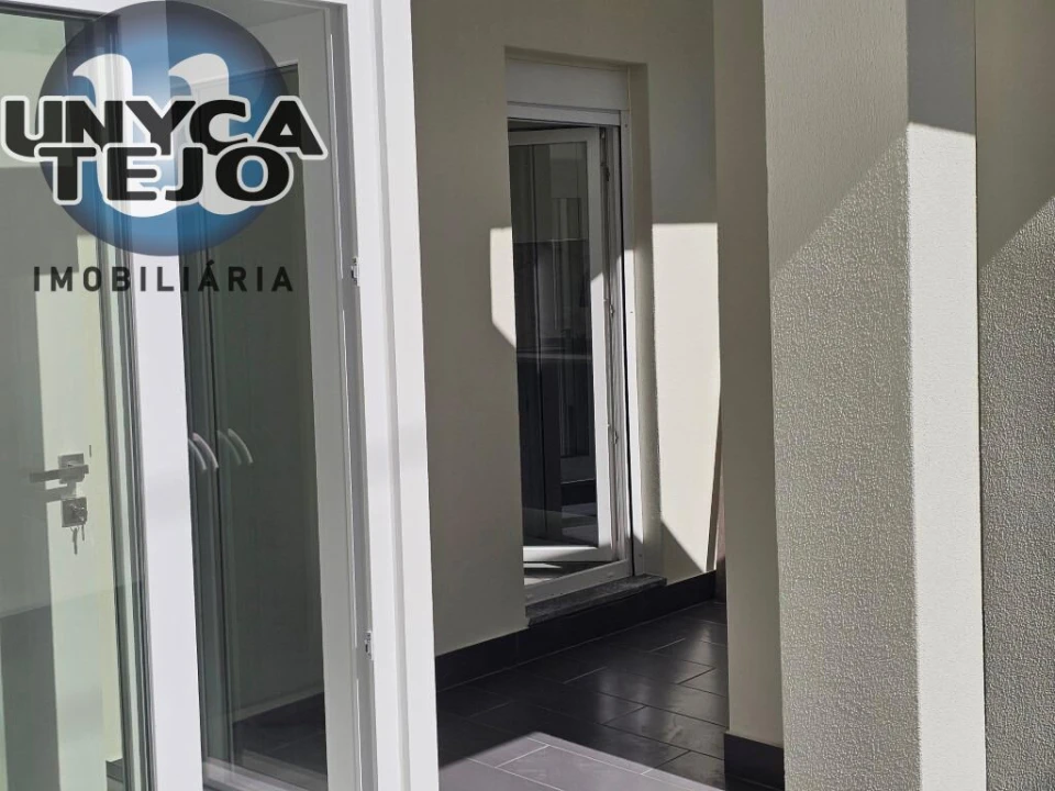Apartamento T2 para Venda em Baixa da Banheira e Vale da Amoreira Foto 20