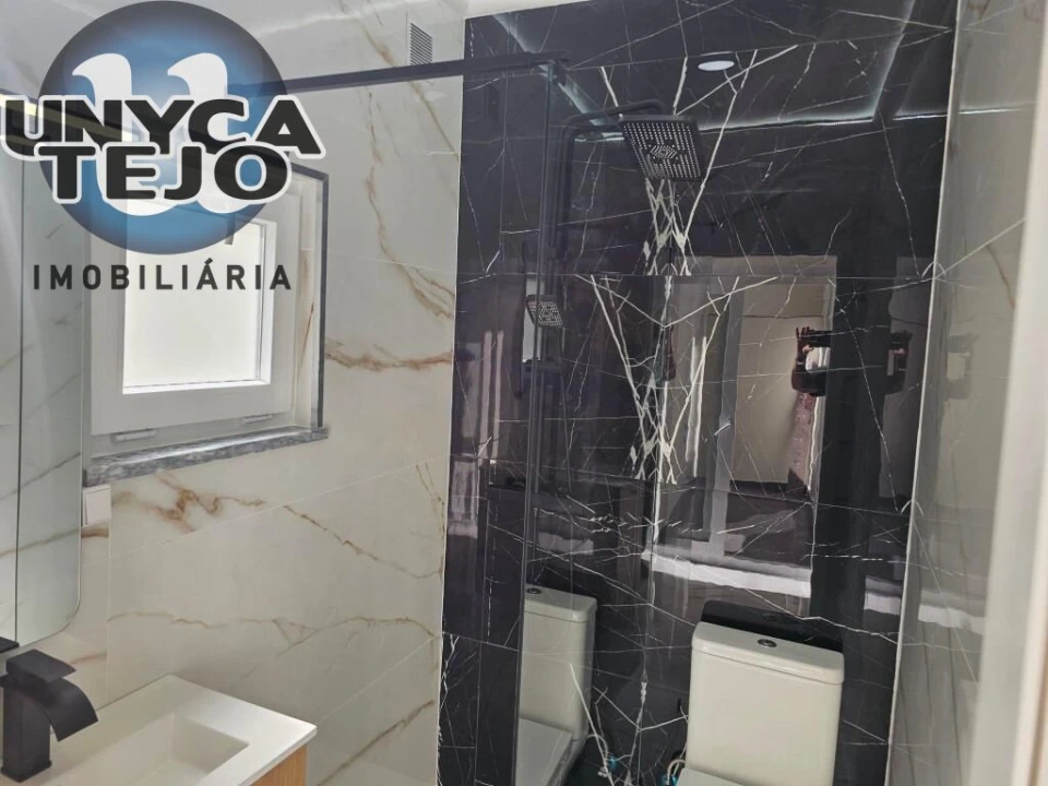 Apartamento T2 para Venda em Baixa da Banheira e Vale da Amoreira Foto 23