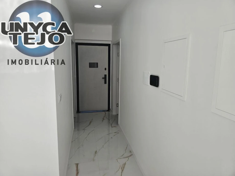 Apartamento T2 para Venda em Baixa da Banheira e Vale da Amoreira Foto 33