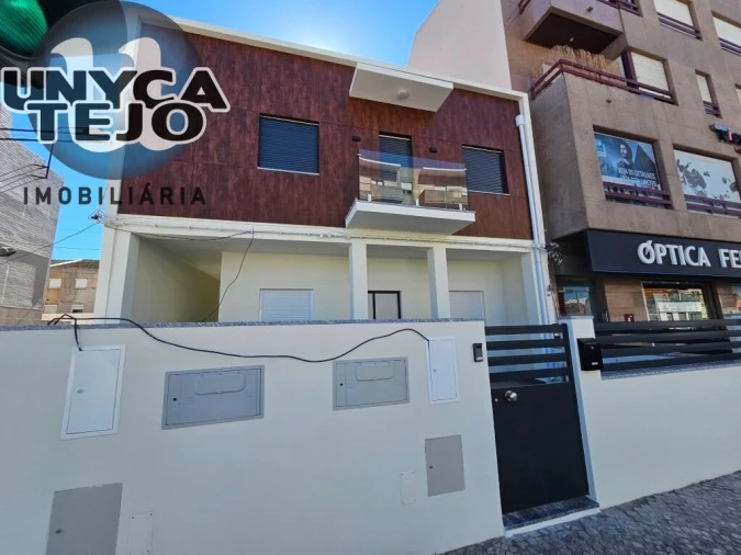 Apartamento T2 para Venda em Baixa da Banheira e Vale da Amoreira Foto 2